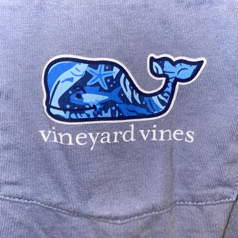 Vineyard Vines T-shirt